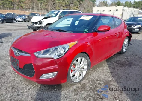 2013 Hyundai Veloster Base W/Black z USA, uszkodzony, nr VIN KMHTC6AD8DU095071